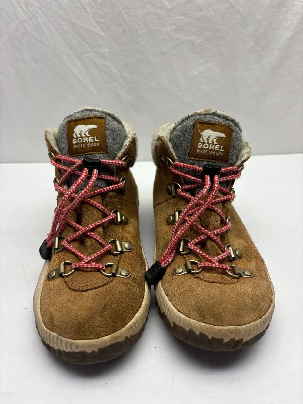 Sorel Faux Fur Lined Boot, for big girl SZ 4, box 57